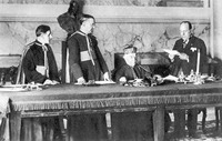 Mussolini signing the concordat
